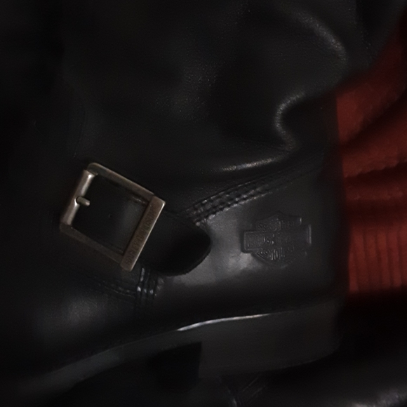 Boots - Picture 3 of 3